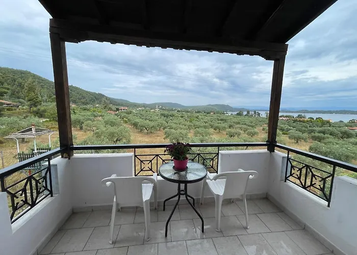 Balconaki In *