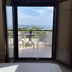 Lejlighed Balconaki In *