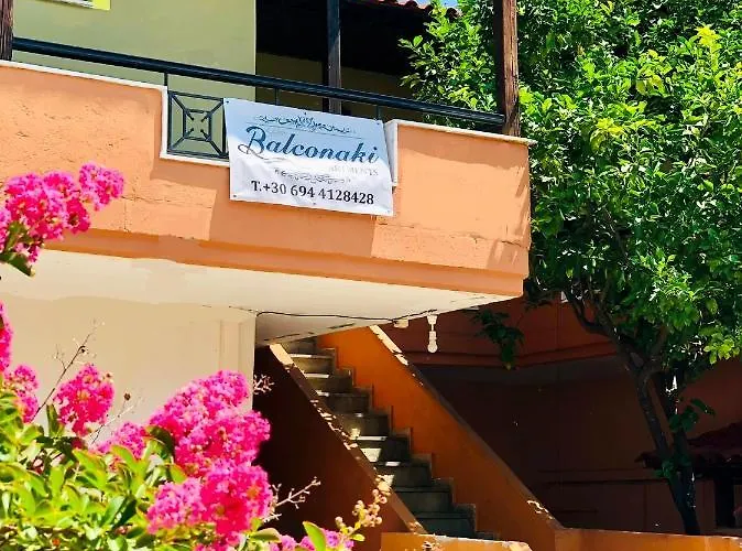 Balconaki In Βουρβουρού
